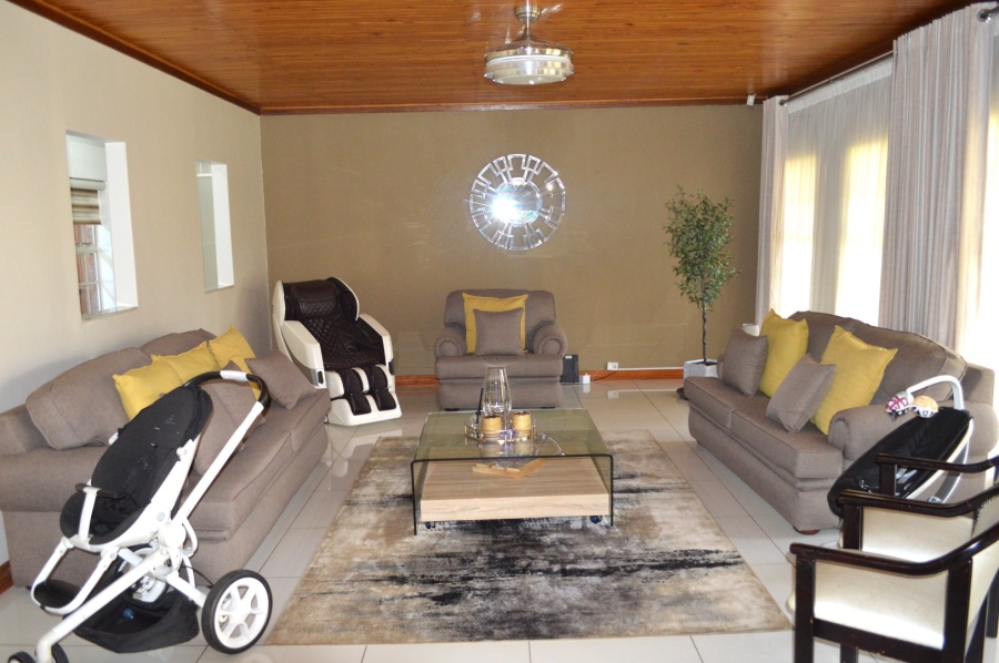 4 Bedroom Property for Sale in Flamwood North West